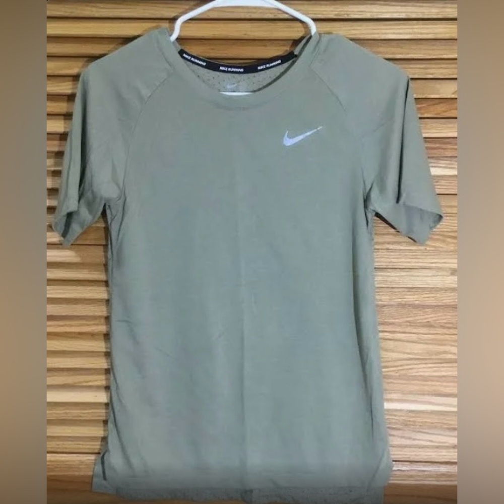 Nike Running Womens Size XS Khaki Green Mesh Back Short Sleeve T-Shirt